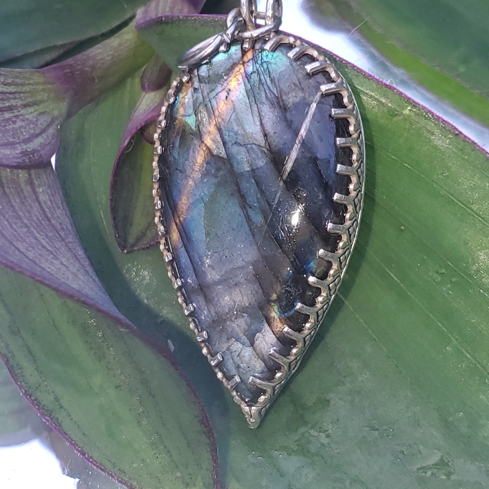 Labradorite pendant - Picture 4 of 4